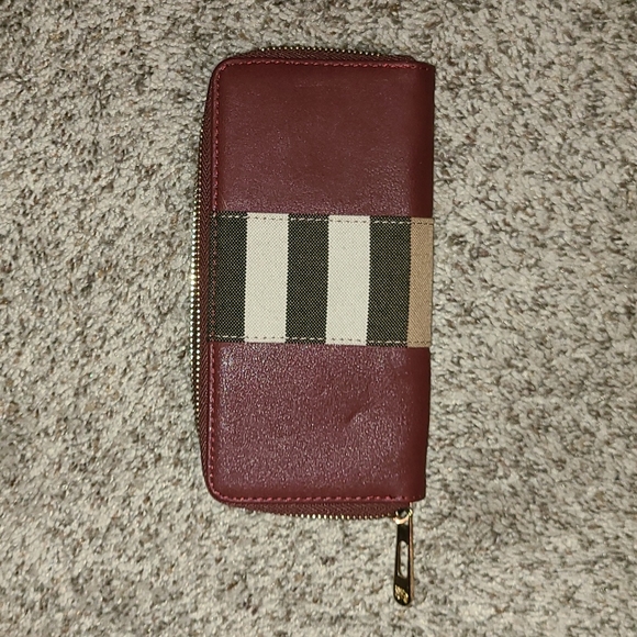 Burberry Burgundy and Beige Wallet - Picture 2 of 8